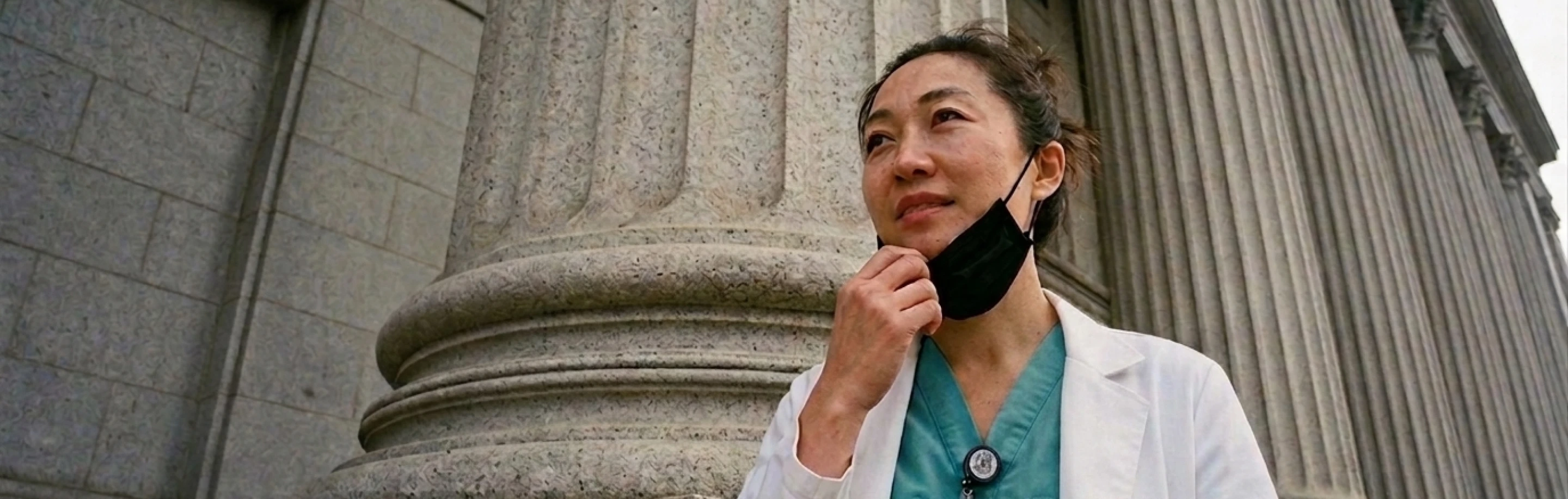 Doctor visiting patient